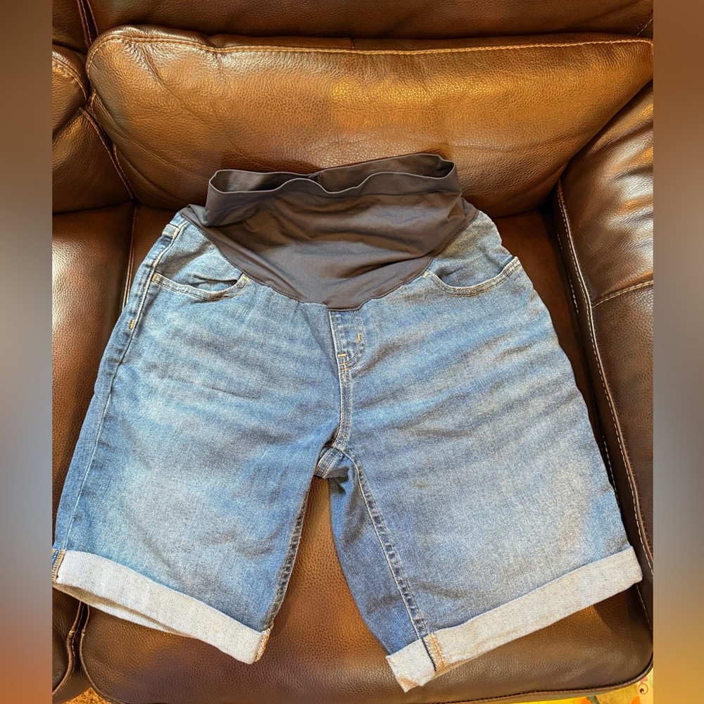 Old Navy Maternity Denim Shorts with Stretch Waistband
